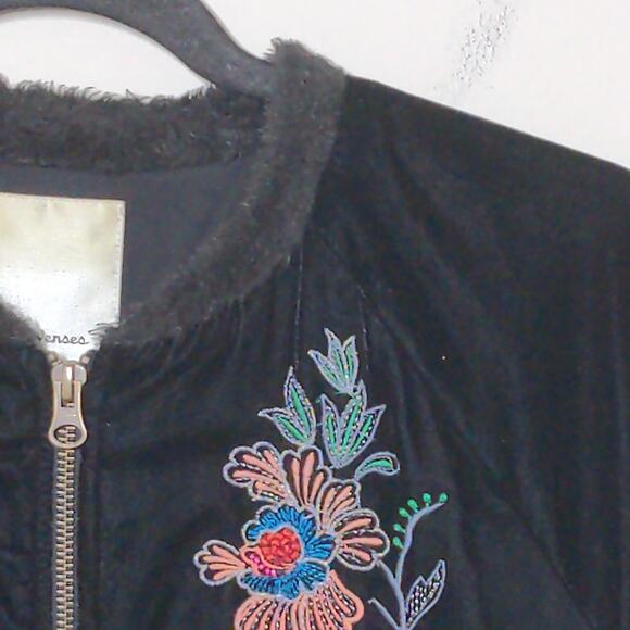 Anthropologie Elevenses Hallie Embroidered Bomber Jacket Black Velvet – Size S - Picture 2 of 15